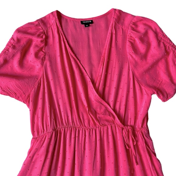 TORRID pink swiss dot faux wrap split skirt short sleeve midi dress sz 00(10/M) - Picture 5 of 11